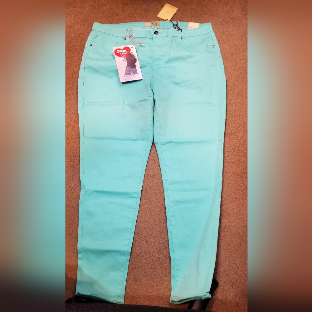 Hybrid & Company Women's Turquoise Butt Lift Skinny Jeans 22